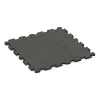 Nawierzchnia na place zabaw von WARCO im Farbdesign Ciemny granit mit den Abmessungen 1000 x 1000 x 30 mm. Produktfoto von Artikel 3212 in der Aufsicht von schräg vorne.