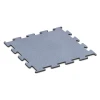 Fitness Performance Elite podłoga sportowa von WARCO im Farbdesign Szary mglisty mit den Abmessungen 100 x 100 x 2 cm | 1,00 m². Produktfoto von Artikel 6150 in der Aufsicht von schräg vorne.