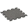 Fitness Max Floor System von WARCO im Farbdesign Ciemnoszary granit mit den Abmessungen 98 x 98 x 2,8 cm. Produktfoto von Artikel 6886 in der Aufsicht von schräg vorne.