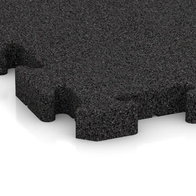 Detailaufnahme der Randausprägung von WARCO-Produkt 3653, Mata do padoku, Format 500 x 500 x 40 mm, Farbe Antracyt.