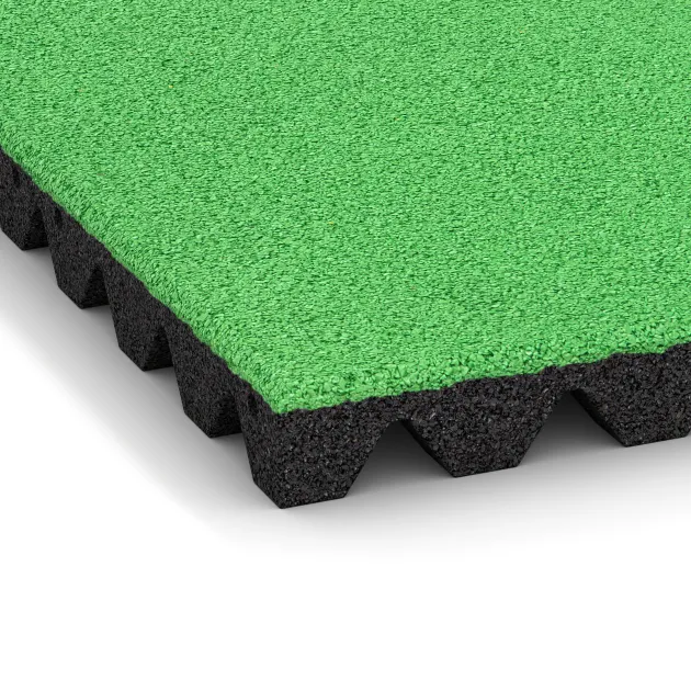 Detailaufnahme der Randausprägung von WARCO-Produkt 0635, Płyta gumowa na plac zabaw, Format 500 x 500 x 45 mm, Farbe Majowa zieleń.