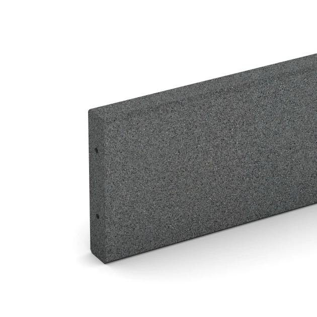 Detailaufnahme der Randausprägung von WARCO-Produkt 2595, Krawężnik gumowy, Format 100 × 5 × 25 cm, Farbe Szary łupkowy.