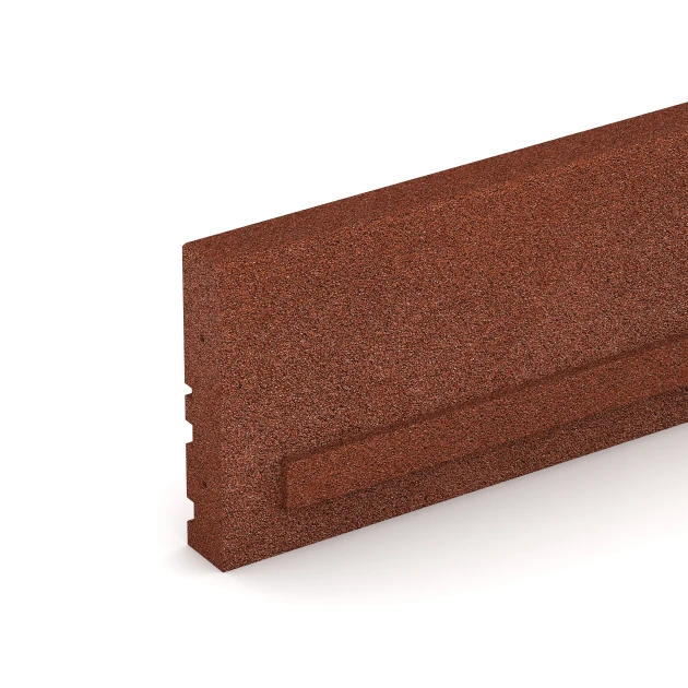 Detailaufnahme der Randausprägung von WARCO-Produkt 3785, Krawężnik gumowy elastyczny, Format 100 × 5 × 25 cm, Farbe Czerwony ceglasty.