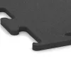 Detailaufnahme der Randausprägung von WARCO-Produkt 3748, Nawierzchnia Fitness Performance Elite, Format 1000 x 1000 x 20 mm, Farbe Antracyt.