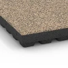 Detailaufnahme der Randausprägung von WARCO-Produkt 6446, Płyta amortyzująca – 210 cm, Format 50 x 50 x 7 cm, Farbe Trawertyn.