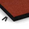 Detailaufnahme der Randausprägung von WARCO-Produkt 6266, Płyta amortyzująca – 180 cm, Format 50 x 50 x 6 cm, Farbe Czerwony ceglasty.