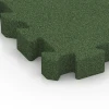 Detailaufnahme der Randausprägung von WARCO-Produkt 6407, Płyta amortyzująca – 220 cm, Format 50 x 50 x 6 cm | 0,25 m², Farbe Zielony trawiasty.