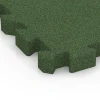 Detailaufnahme der Randausprägung von WARCO-Produkt 6403, Płyta amortyzująca – 190 cm, Format 50 x 50 x 5 cm | 0,25 m², Farbe Zielony trawiasty.