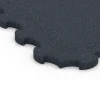 Detailaufnahme der Randausprägung von WARCO-Produkt 6391, Stallmatte Puzzle, Format 102,5 x 102,5 x 3 cm | 1,05 m², Farbe Antracyt.