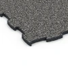 Detailaufnahme der Randausprägung von WARCO-Produkt 6850, Fitness Active podłoga, Format 97,1 x 97,1 x 2,8 cm, Farbe Ciemnoszary granit.
