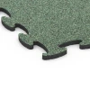 Detailaufnahme der Randausprägung von WARCO-Produkt 6888, Fitness Max Floor System, Format 98 x 98 x 2,8 cm, Farbe Trawnik angielski.