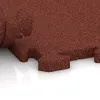 Großaufnahme vom Verbindungssystem von WARCO-Boden 5074 - Płyta narożna im Farbdesign Czerwony ceglasty. Abmessungen 485 x 485 x 30 mm.