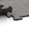 Großaufnahme vom Verbindungssystem von WARCO-Boden 4588 - Nawierzchnia dla psów im Farbdesign Szary melanż. Abmessungen 500 x 500 x 18 mm.