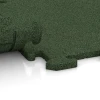 Großaufnahme vom Verbindungssystem von WARCO-Boden 5687 - Płyta podłogowa puzzle Indoor im Farbdesign Zielony trawiasty. Abmessungen 50 x 50 x 1,8 cm | 0,25 m².