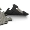Großaufnahme vom Verbindungssystem von WARCO-Boden 4735 - Płyta narożna HD im Farbdesign Jasny granit. Abmessungen 235 x 235 x 18 mm.
