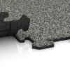 Großaufnahme vom Verbindungssystem von WARCO-Boden 4766 - Płyta narożna im Farbdesign Klasyczny granit. Abmessungen 485 x 485 x 18 mm.