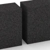 Großaufnahme vom Verbindungssystem von WARCO-Boden 7028 - Stopień z granulatu gumowego im Farbdesign Antracyt. Abmessungen 100 x 30 x 15 cm.
