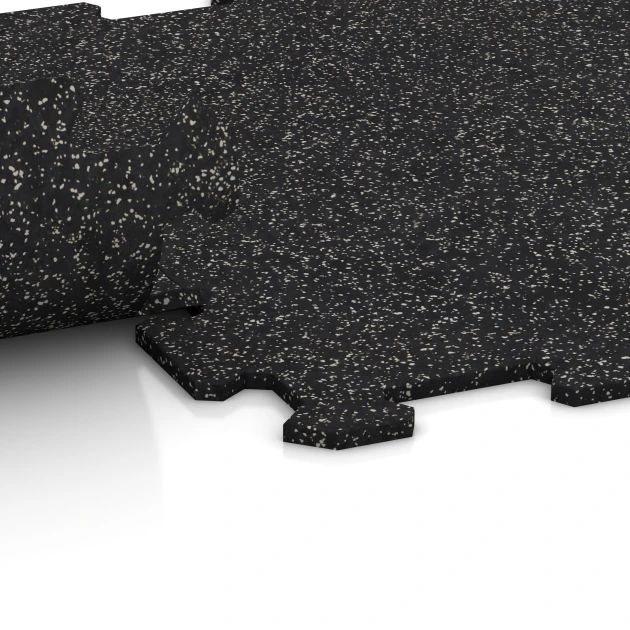 Großaufnahme vom Verbindungssystem von WARCO-Boden 0920 - Nawierzchnia Fitness Kompakt im Farbdesign Szary lekko nakrapiany. Abmessungen 485 x 485 x 8 mm | 0,235 m².