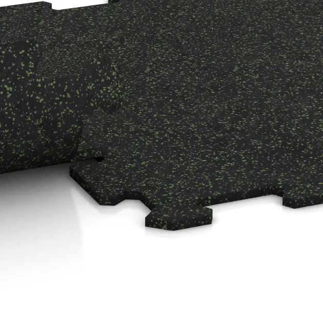 Großaufnahme vom Verbindungssystem von WARCO-Boden 0921 - Nawierzchnia Fitness Kompakt im Farbdesign Zielony lekko nakrapiany. Abmessungen 485 x 485 x 8 mm.