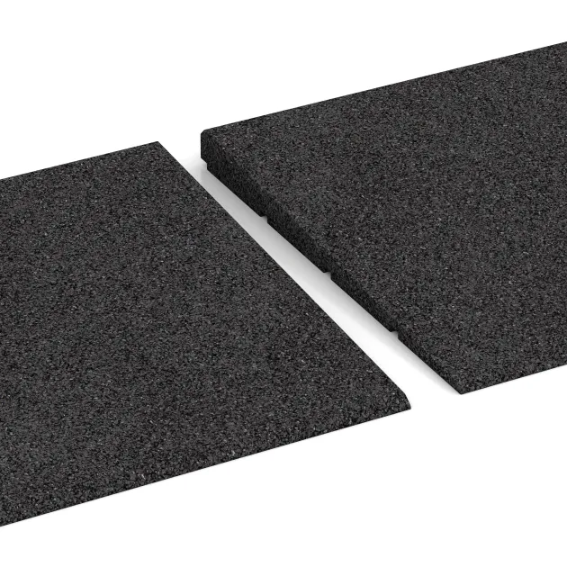 Großaufnahme vom Verbindungssystem von WARCO-Boden 2308 - Rampa progowa 75 cm im Farbdesign Antracyt. Abmessungen 750 x 300 x 25/8 mm.