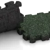 Großaufnahme vom Verbindungssystem von WARCO-Boden 5228 - Płytka na obrzeża basenu bezfugowa im Farbdesign Angielski trawnik. Abmessungen 306 x 306 x 30 mm.
