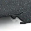 Großaufnahme vom Verbindungssystem von WARCO-Boden 3758 - Nawierzchnia Fitness Performance Elite im Farbdesign Niebiesko lekko nakrapiany. Abmessungen 1000 x 1000 x 15 mm.