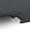Großaufnahme vom Verbindungssystem von WARCO-Boden 3770 - Fitness Performance Elite Nawierzchnia Treningowa im Farbdesign Niebiesko lekko nakrapiany. Abmessungen 50 x 50 x 1,5 cm | 0,25 m².