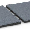 Großaufnahme vom Verbindungssystem von WARCO-Boden 6130 - Płyta amortyzująca – 95 cm im Farbdesign Grafitowy. Abmessungen 50 x 50 x 3 cm.