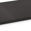 Großaufnahme vom Verbindungssystem von WARCO-Boden 6484 - Płyta podkładowa Kl. 2 im Farbdesign Antracyt. Abmessungen 52 x 52 x 2,7 cm.