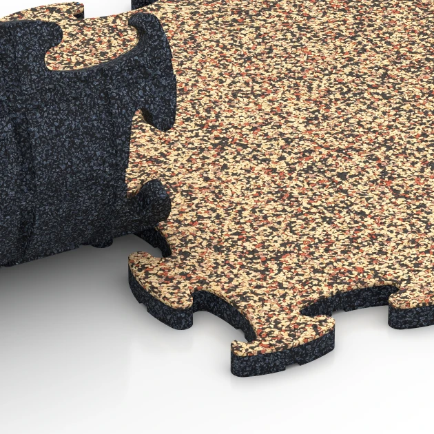 Großaufnahme vom Verbindungssystem von WARCO-Boden 6754 - Mata na plac zabaw im Farbdesign Terakota. Abmessungen 44,6 x 44,6 x 1,8 cm.