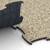 Großaufnahme vom Verbindungssystem von WARCO-Boden 6838 - Fitness Active podłoga im Farbdesign Trawertyn. Abmessungen 97,1 x 97,1 × 1,8 cm.