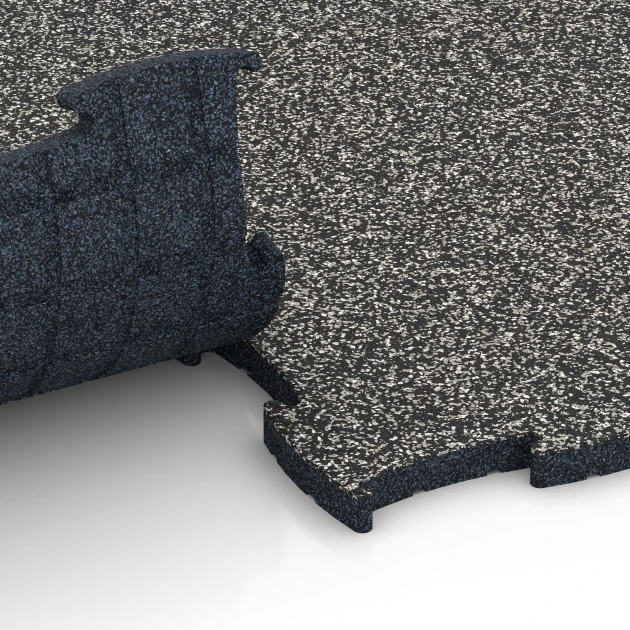 Großaufnahme vom Verbindungssystem von WARCO-Boden 6850 - Fitness Active podłoga im Farbdesign Ciemnoszary granit. Abmessungen 97,1 x 97,1 x 2,8 cm.