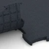 Großaufnahme vom Verbindungssystem von WARCO-Boden 6969 - Fitness Premium podłoga Plus im Farbdesign Antracyt. Abmessungen 99 x 99 x 2,8 cm.